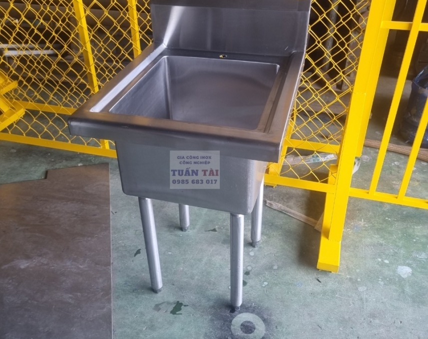 BỒN INOX 1 HỘC Ở BÌNH DƯƠNG