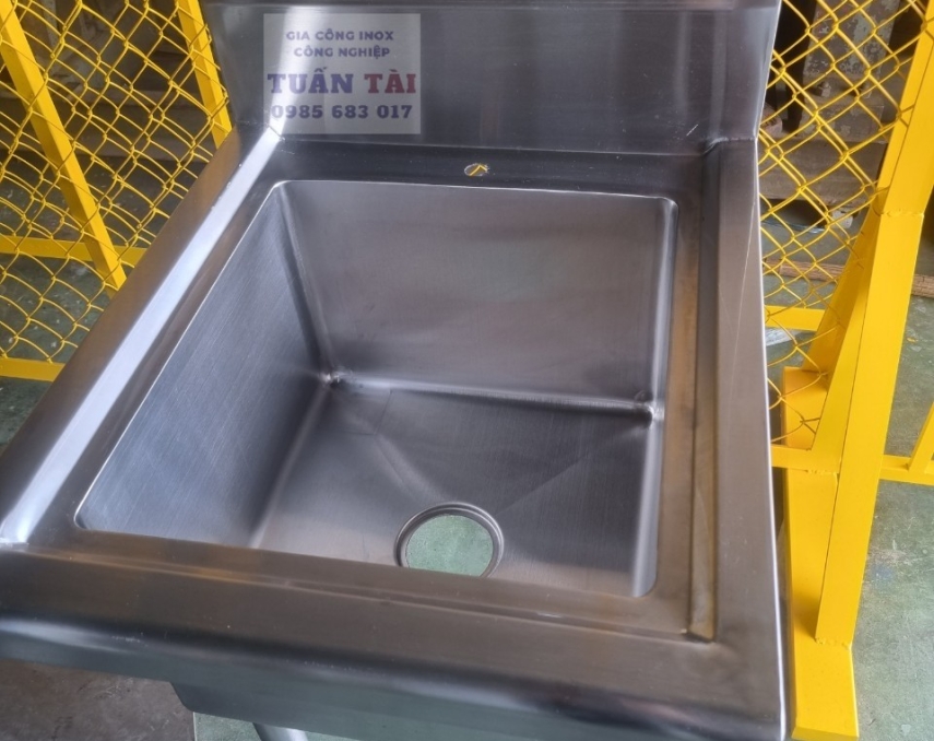 BỒN INOX 1 HỘC Ở BÌNH DƯƠNG