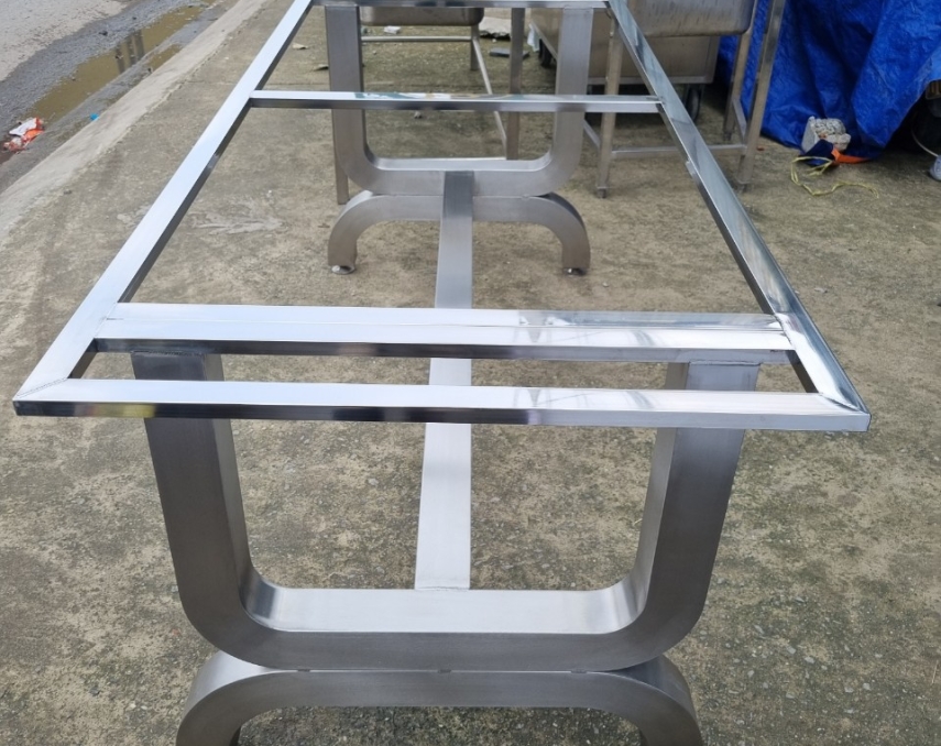 Bàn inox  
