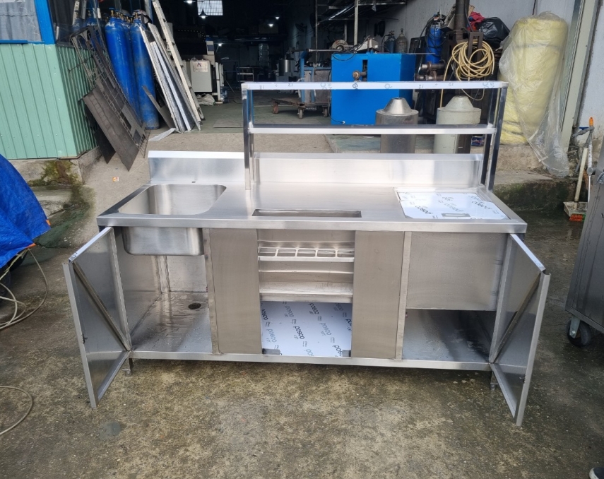 Quầy pha chế inox có chậu rửa và thùng đá cách âm
