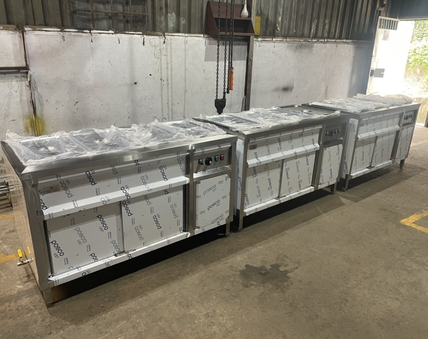 Tủ inox giữ nóng 4 khay