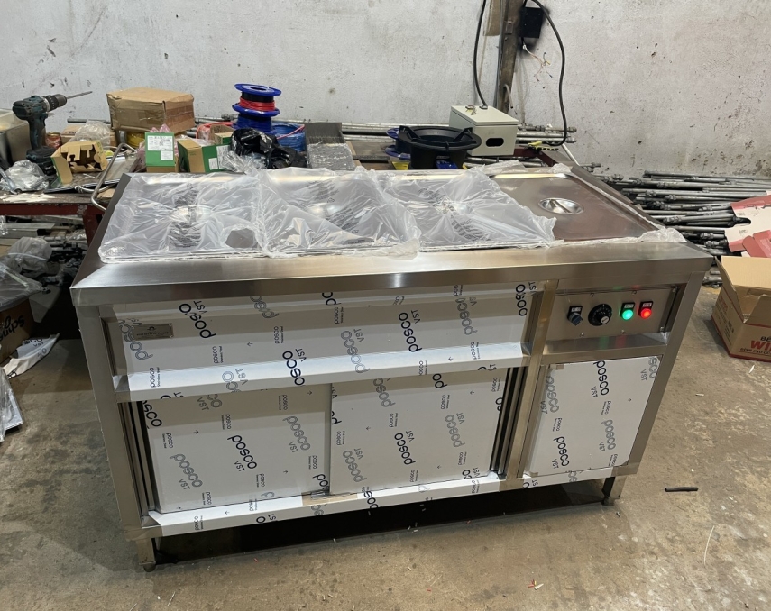 Tủ inox giữ nóng 4 khay