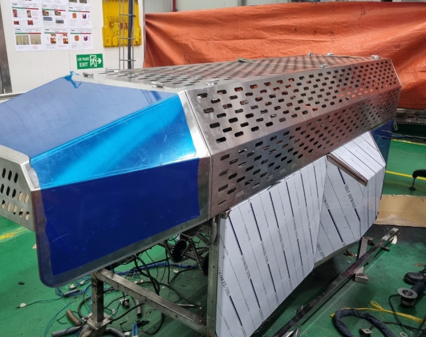 Cắt gia công inox, sắt 0985 683 017