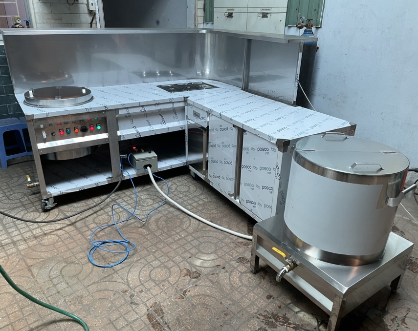 Quầy inox bán phở có nồi 